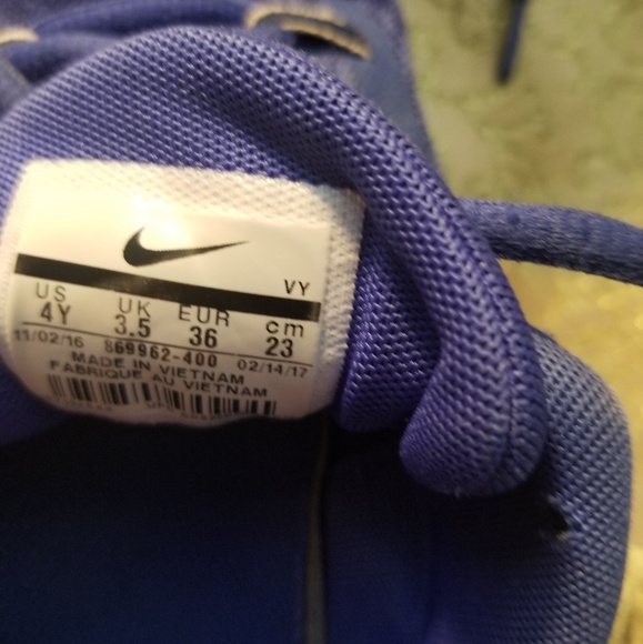 Nike  shoes - Picture 2 of 6